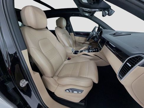Certified 2019 Porsche Cayenne AWD/4WD image 29
