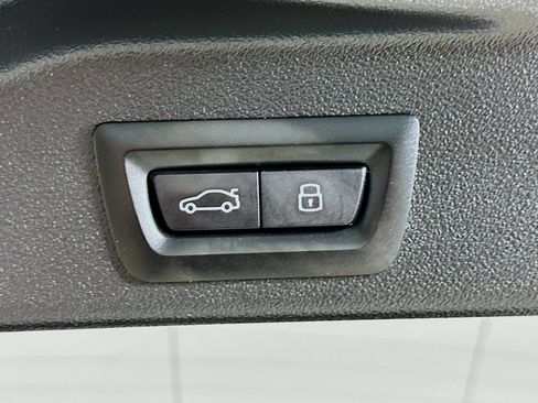 Used 2024 BMW X5 xDrive40i w/ Parking Assistance Package AWD/4WD image 39