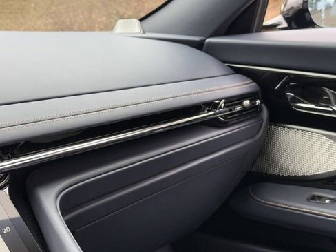 New 2025 Aston Martin DB12 Convertible image 30