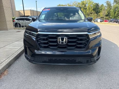 Used 2023 Honda Pilot LX image 7