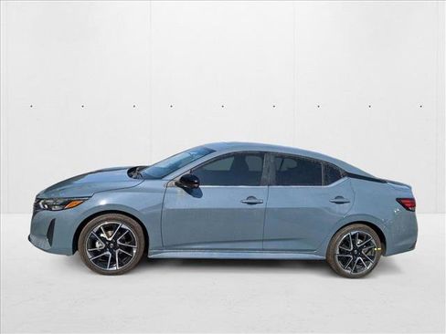 New 2024 Nissan Sentra SR w/ SR Premium Package image 6