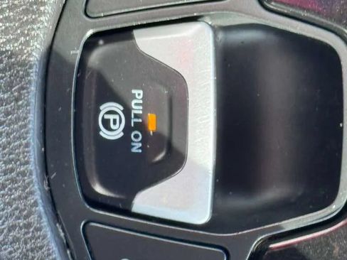 Used 2020 Jeep Compass Limited FWD image 23