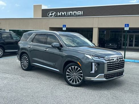 Used 2024 Hyundai Palisade Calligraphy FWD image 1