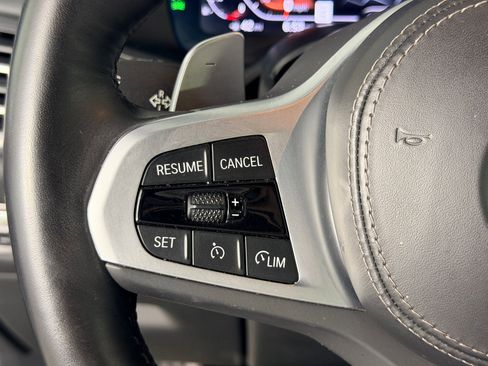 Used 2022 BMW X5 sDrive40i w/ M Sport Package RWD image 16