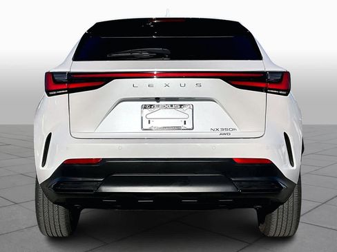 Used 2025 Lexus NX 300h AWD w/ Luxury Package image 4