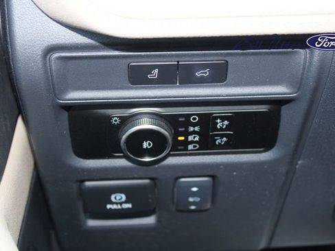 Certified 2024 Ford Expedition Limited RWD image 20