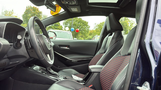 Used 2023 Toyota Corolla XSE FWD image 10