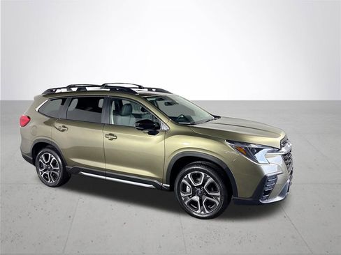 New 2026 Subaru Ascent Limited image 4