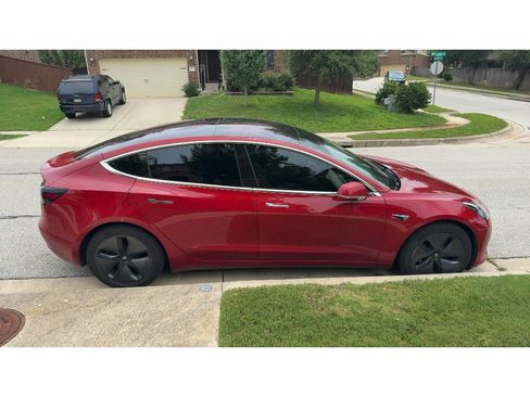 Used 2018 Tesla Model 3 Long Range RWD image 3