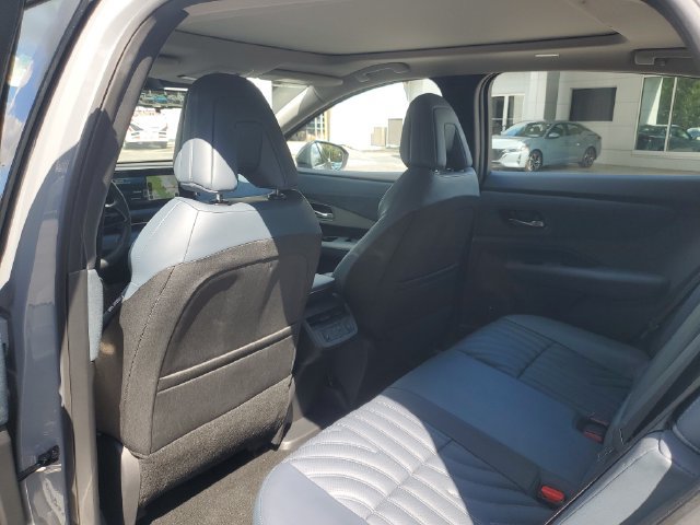 Used 2023 Nissan Ariya AWD/4WD image 8