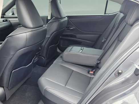 Used 2023 Lexus ES 300h w/ Premium Package FWD image 27