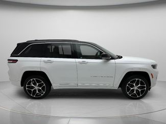 Used 2023 Jeep Grand Cherokee Summit AWD/4WD video 2