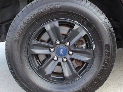 Used 2018 Ford F150 XLT image 9