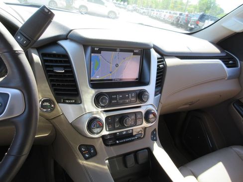 Used 2016 GMC Yukon SLT w/ Open Road Package AWD/4WD image 34