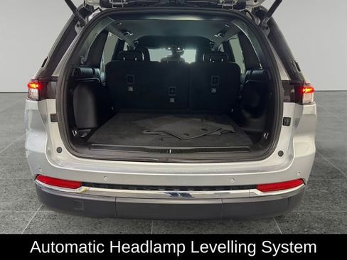 Used 2024 Jeep Grand Cherokee Limited w/ Trailer Tow Package image 15