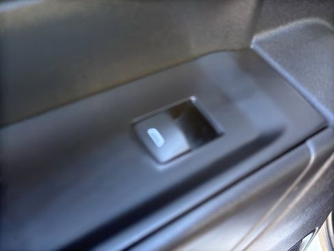 Used 2020 Chevrolet Silverado 1500 LT w/ All-Star Edition image 31