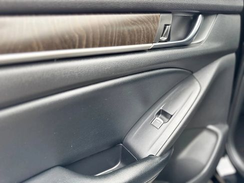 Used 2018 Honda Accord EX-L image 30