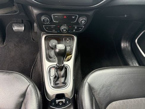 Used 2020 Jeep Compass Latitude AWD/4WD image 13