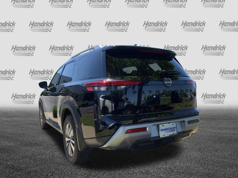 Used 2022 Nissan Pathfinder SL w/ Lighting Package (N92) AWD/4WD image 8