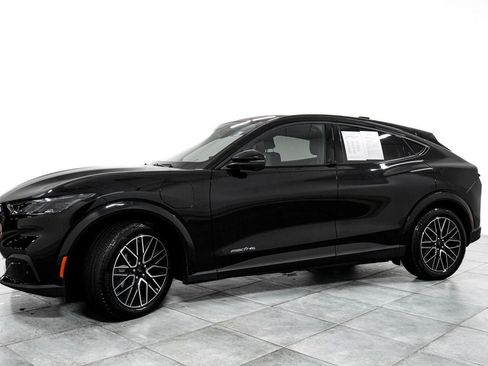 Used 2025 Ford Mustang Mach-E Premium AWD/4WD image 4