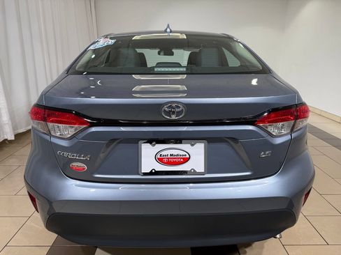 Certified 2025 Toyota Corolla LE FWD image 4
