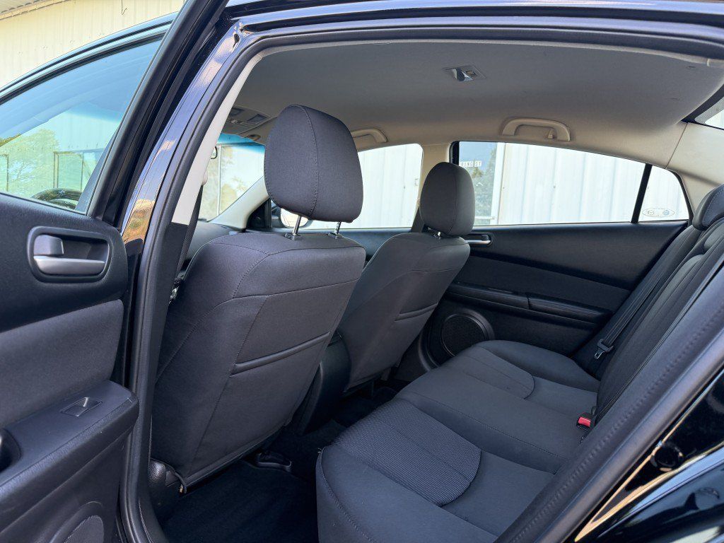Used 2011 MAZDA MAZDA6 i Sport FWD image 24
