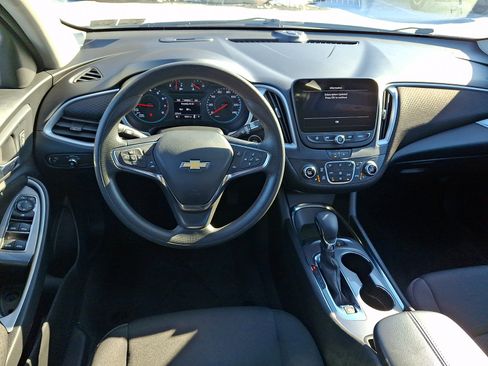 Used 2024 Chevrolet Malibu LT image 11