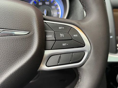 Used 2023 Chrysler 300 Touring L w/ Popular Equipment Group RWD image 18