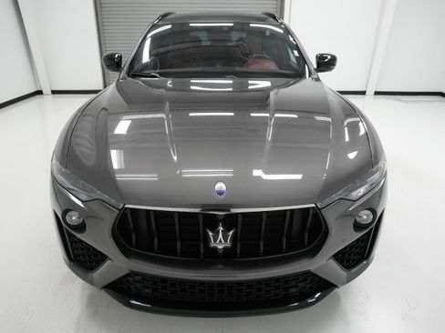Used 2021 Maserati Levante GranSport image 2