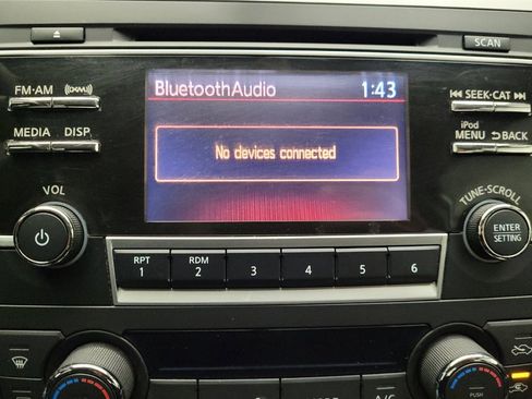 Used 2017 Nissan Altima 2.5 SV FWD image 25