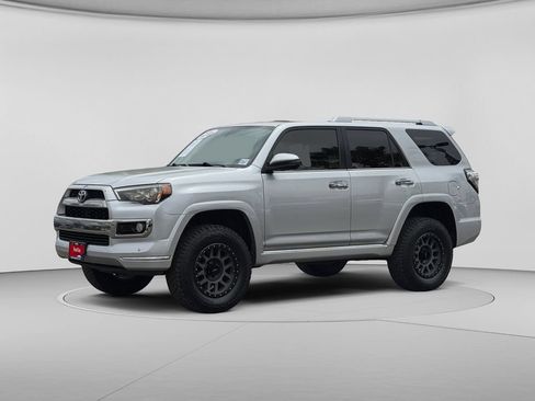 Used 2018 Toyota 4Runner Limited AWD/4WD image 7
