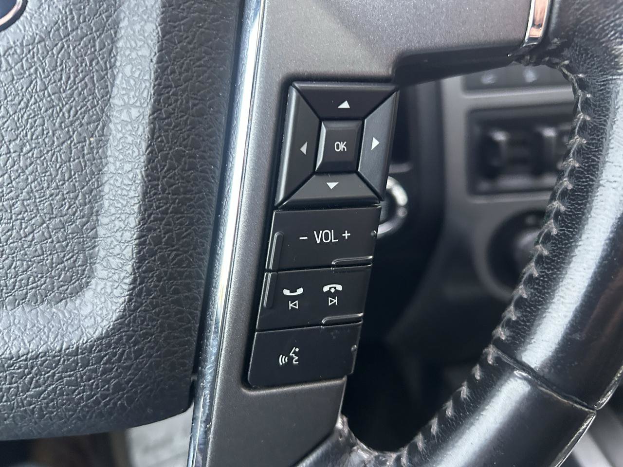 Used 2015 Ford Expedition Platinum AWD/4WD image 21