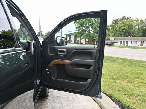 Used 2018 Chevrolet Silverado 1500 LTZ w/ Sport Package image 18