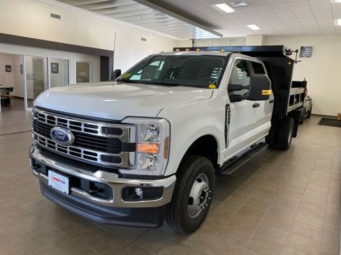 New 2025 Ford F350 XL w/ XL Chrome Package image 4