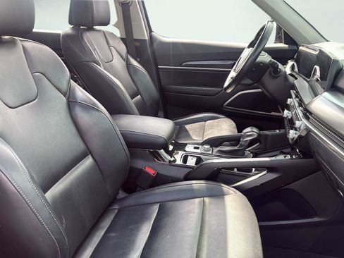 Used 2025 Kia Telluride S AWD/4WD image 34