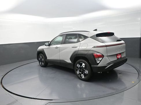 Used 2025 Hyundai Kona SEL AWD/4WD image 49