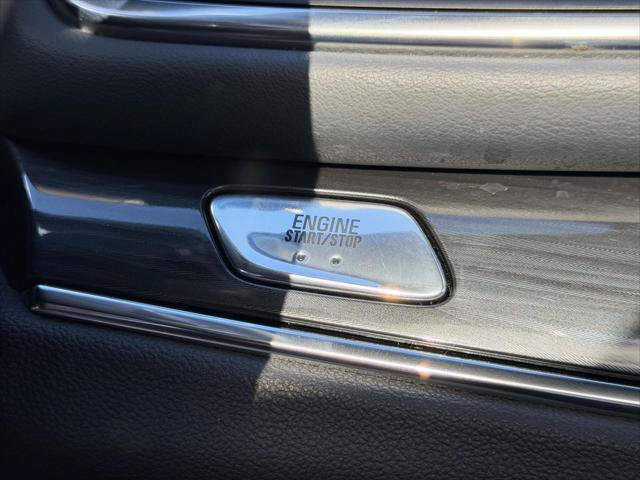 Used 2024 Buick Enclave Essence w/ Experience Buick Package AWD/4WD image 33