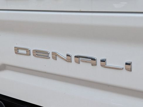 New 2026 GMC Sierra 3500 Denali w/ Denali Reserve Package AWD/4WD image 14