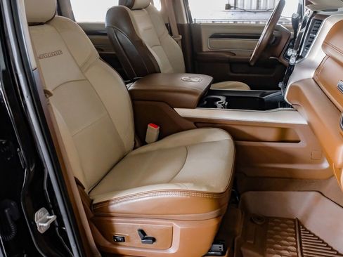 Used 2022 RAM 3500 Laramie image 31