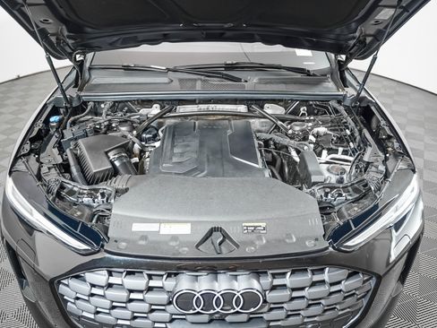 Used 2025 Audi Q5 Premium Plus AWD/4WD image 4