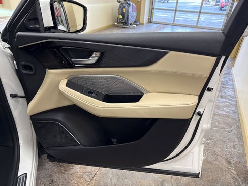 Used 2023 Acura MDX SH-AWD w/ Advance Package image 25