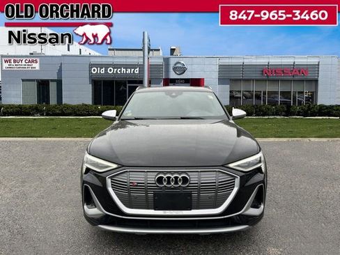 Used 2022 Audi e-tron S Premium Plus AWD/4WD image 2