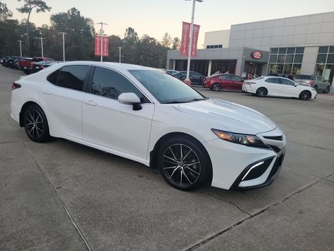 Certified 2024 Toyota Camry SE image 8