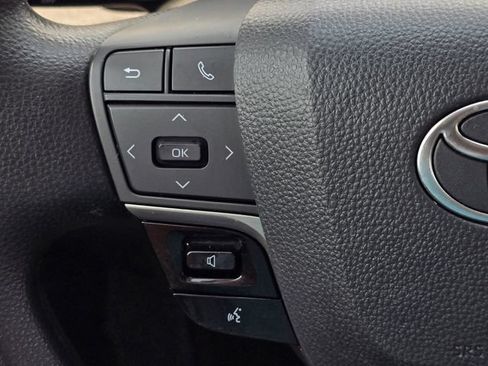 Used 2025 Toyota Camry LE FWD image 22