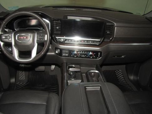 Used 2022 GMC Sierra 1500 Elevation w/ Elevation Premium Package image 16