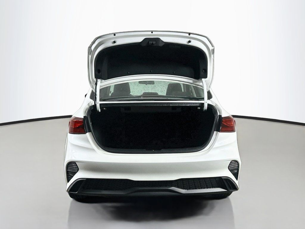 Used 2023 Kia Forte LXS w/ LXS Technology Package FWD image 35