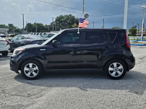 Used 2017 Kia Soul FWD image 4