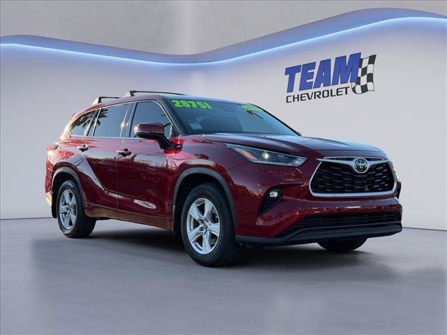 Used 2021 Toyota Highlander LE AWD/4WD image 5