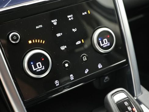 Used 2023 Land Rover Discovery Sport S image 22