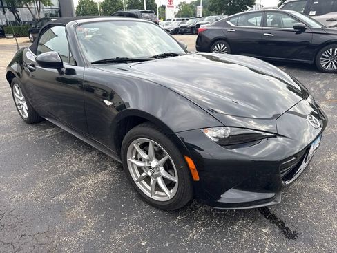 Used 2016 MAZDA MX-5 Miata Sport RWD image 1